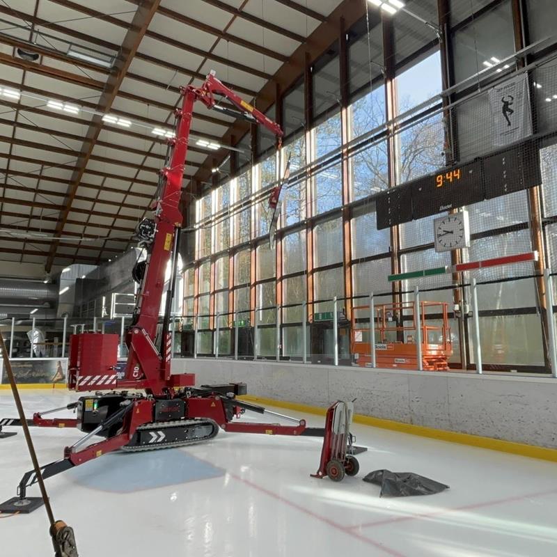 Emissionsfreie und präzise Hebearbeiten in Hallen